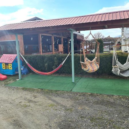 Hotel Cazare Turism Prislop Haţeg Exterior foto